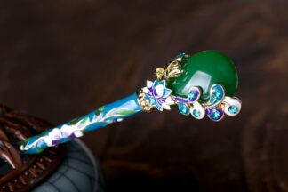 DetaiDetailed Green and Blue Enameled Hairpin Resin Drop