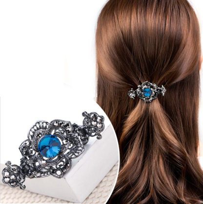 Model Rose Black Metal Hair Claw Clip